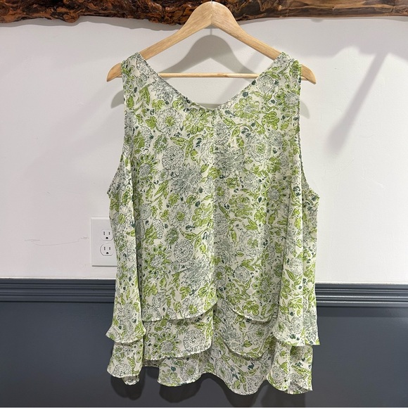 Floral Green Sleeveless Top NWT Plus Size - Picture 2 of 7